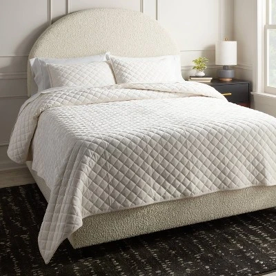 Luxe Diamond Stitch Velvet Quilt - Threshold™ Luxe Diamond Stitch Velvet Quilt - Threshold™ -Home Furnishing Series Shop GUEST 50b8d9c3 5b63 49f6 84c9 353c4a75aaa2